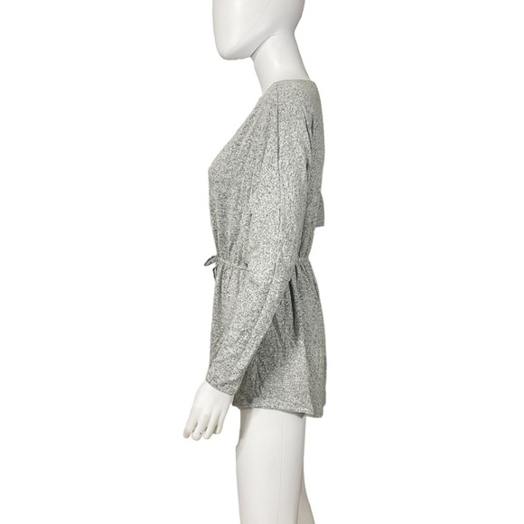 Cheire Los Angeles Grey Batwing Romper
New - Picture 4 of 8
